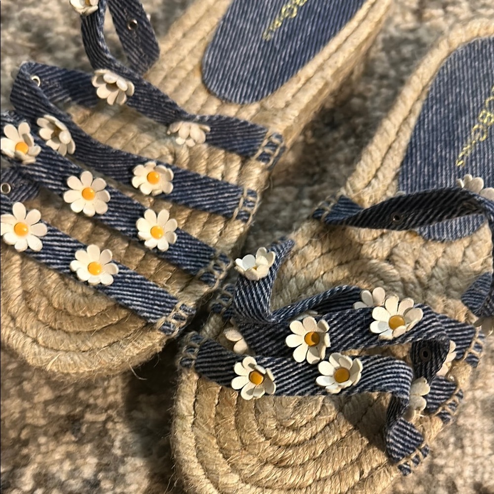 Kids Blue and Tan Sandals with Floral Accents - Picture 2 of 4